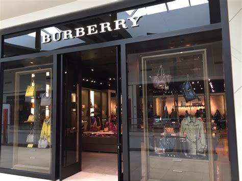 Burberry shoes outlet store